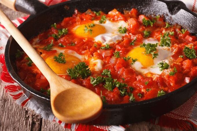 Rührei mit Tomaten und Paprika