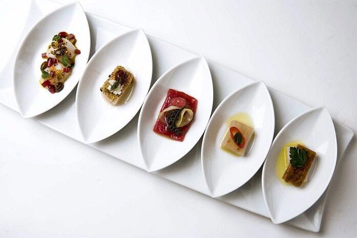 kleine Portionen von Gerichten auf japanische Diät